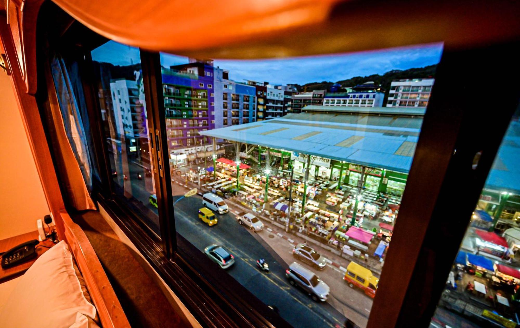 Complex Hotel Patong Esterno foto