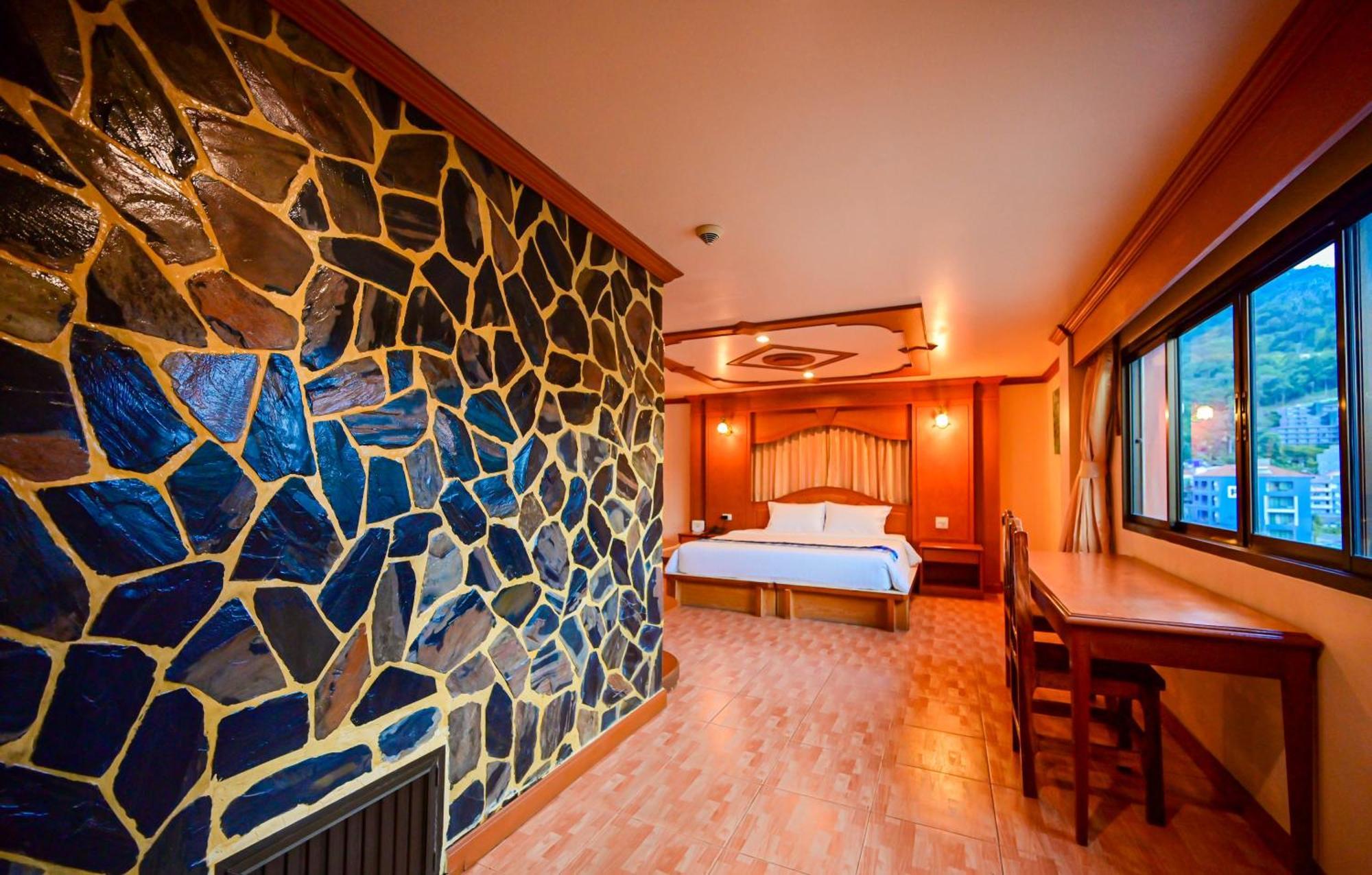 Complex Hotel Patong Esterno foto