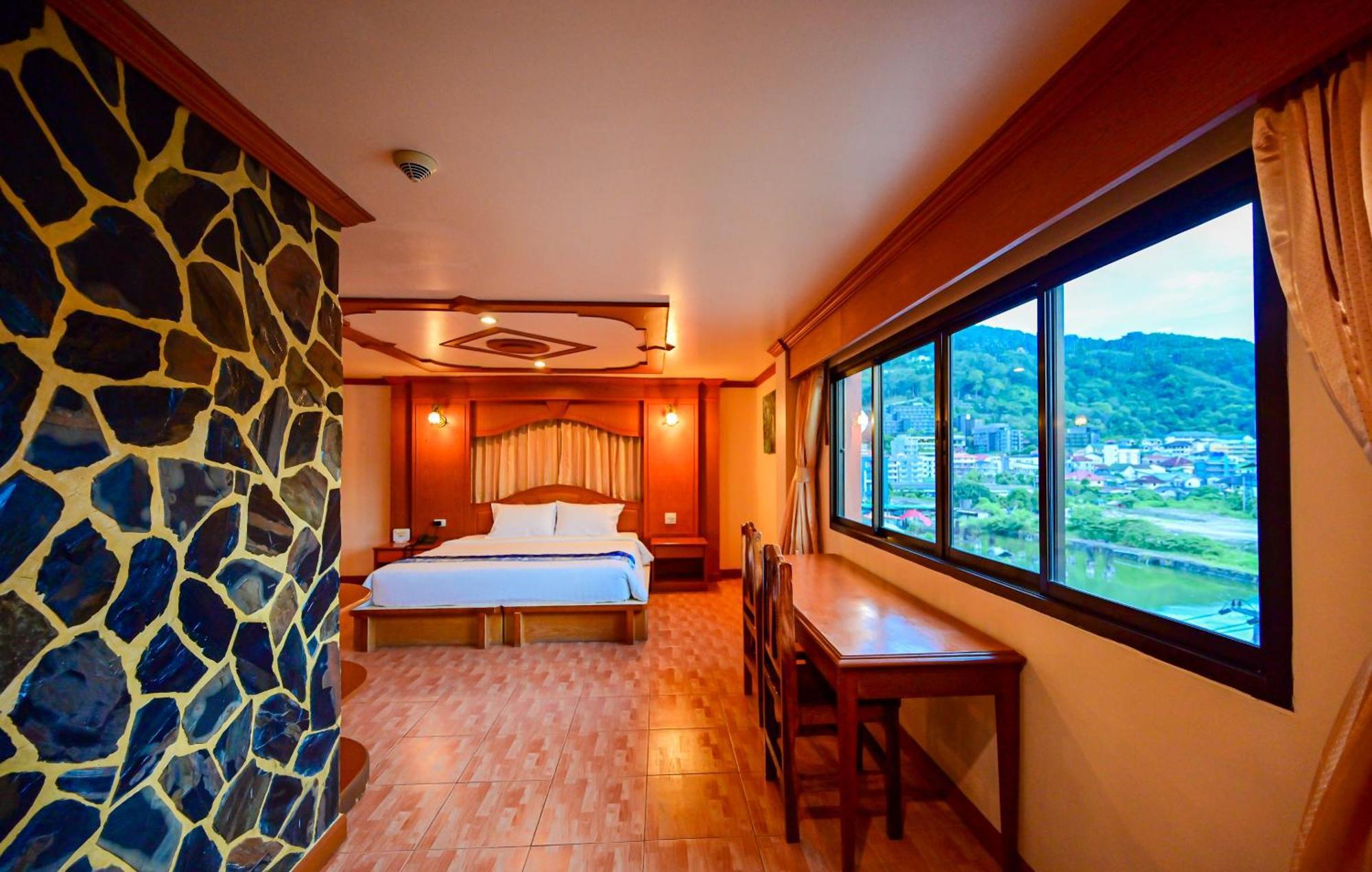 Complex Hotel Patong Esterno foto