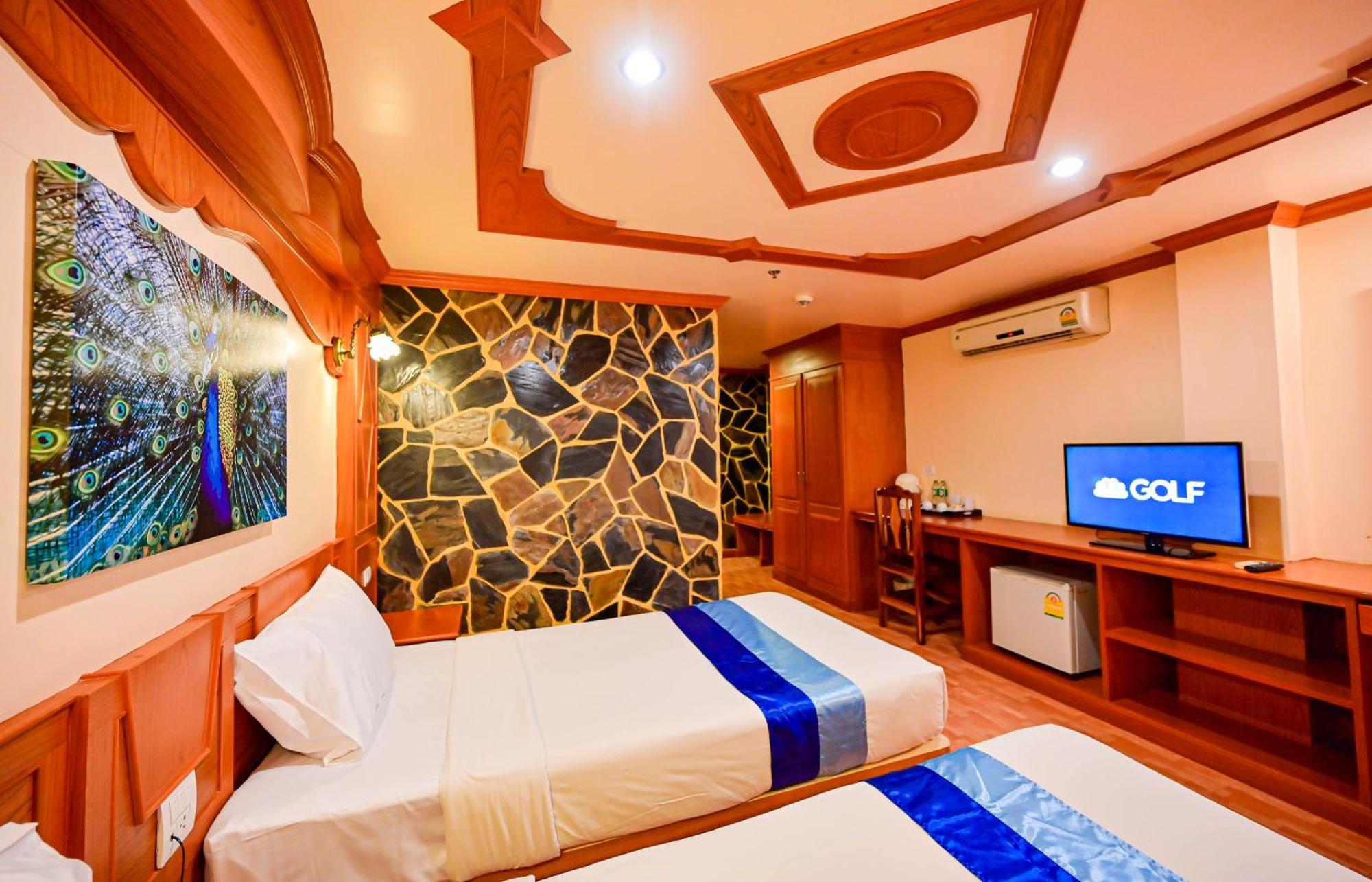 Complex Hotel Patong Esterno foto